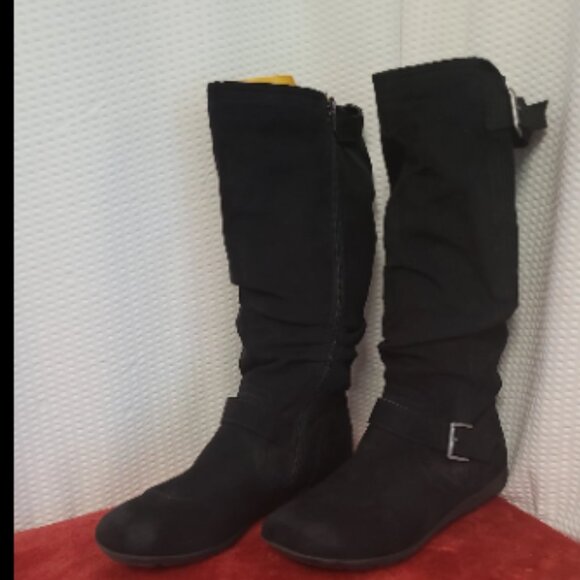 Woman's Black buckle tall boots size 10 - Picture 1 of 3